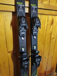 LYŽE VOLKL RACETIGER SL JR 160CM --MODEL 2026--